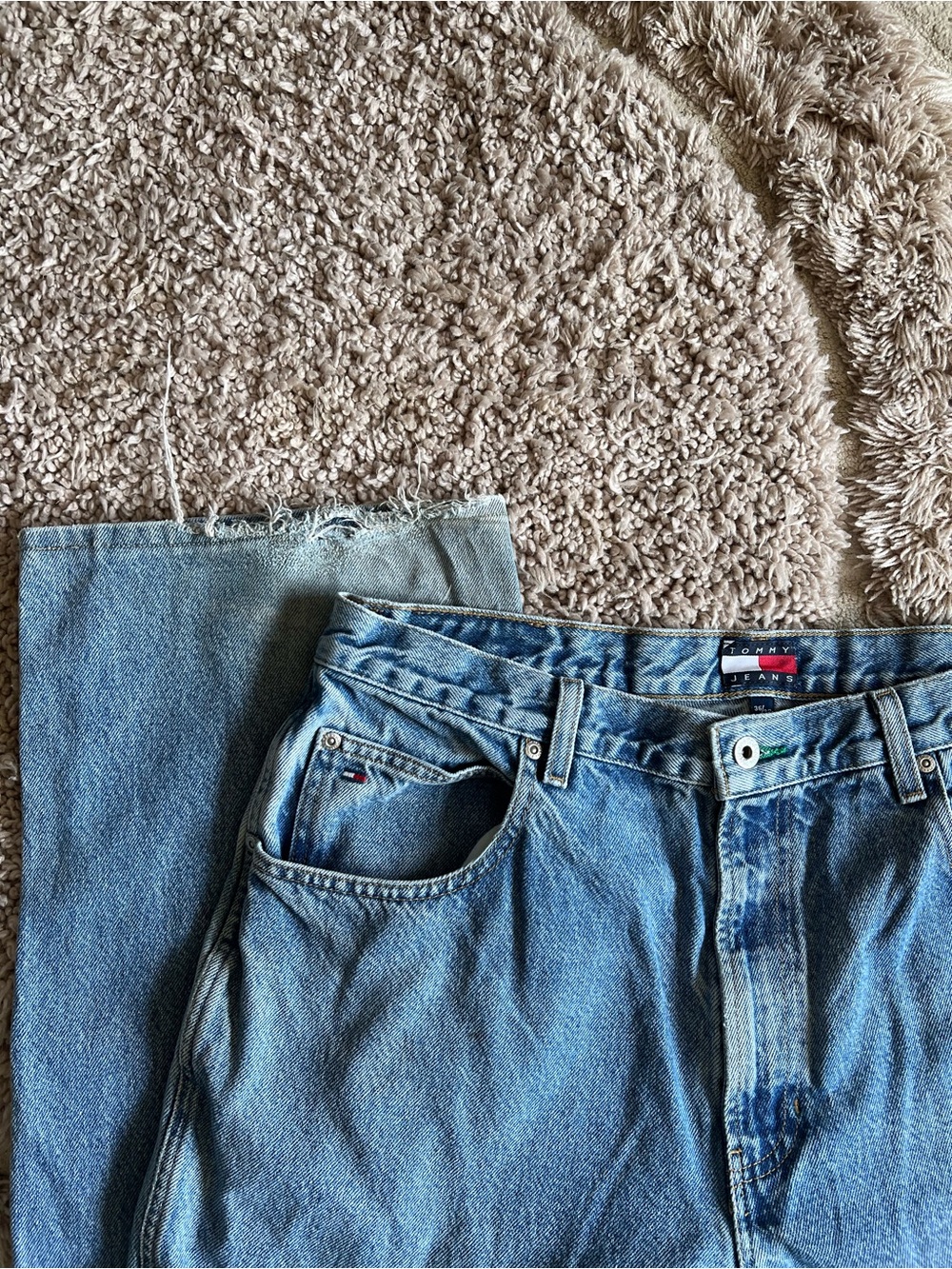 Tommy Hilfiger Women's Light Blue Straight Leg Denim Jeans